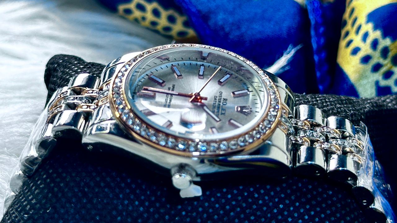 R001 Montre inspirée