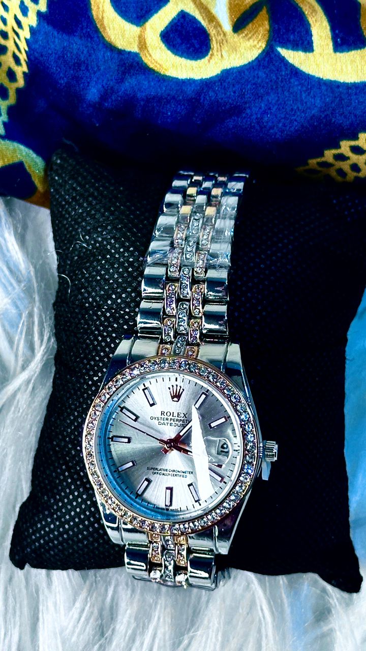 R001 Montre inspirée
