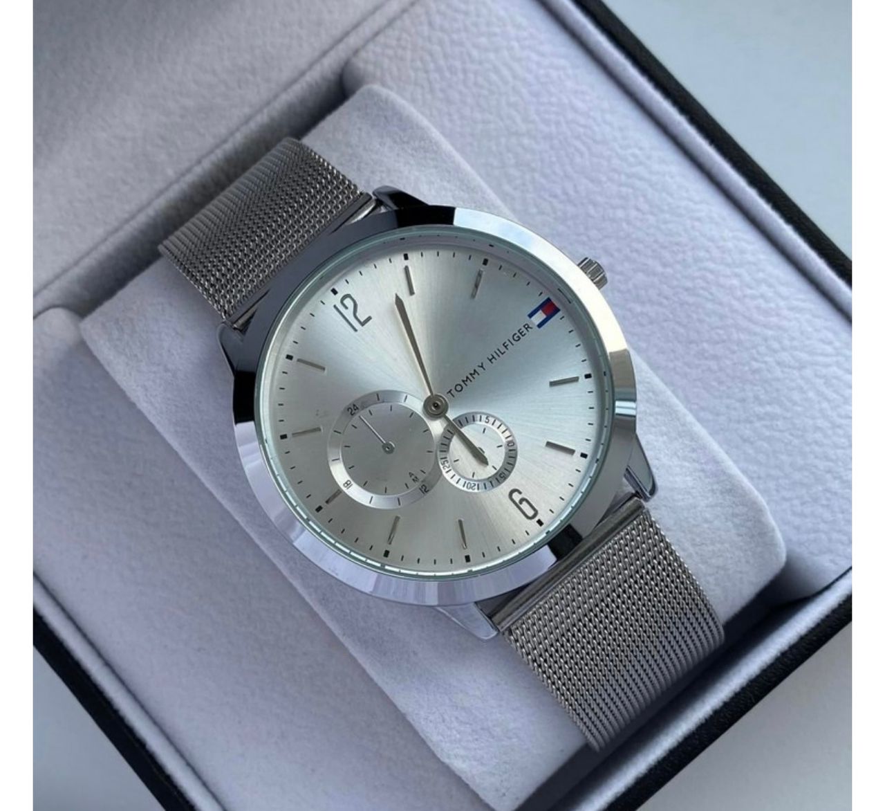Tom01 Montre inspirée