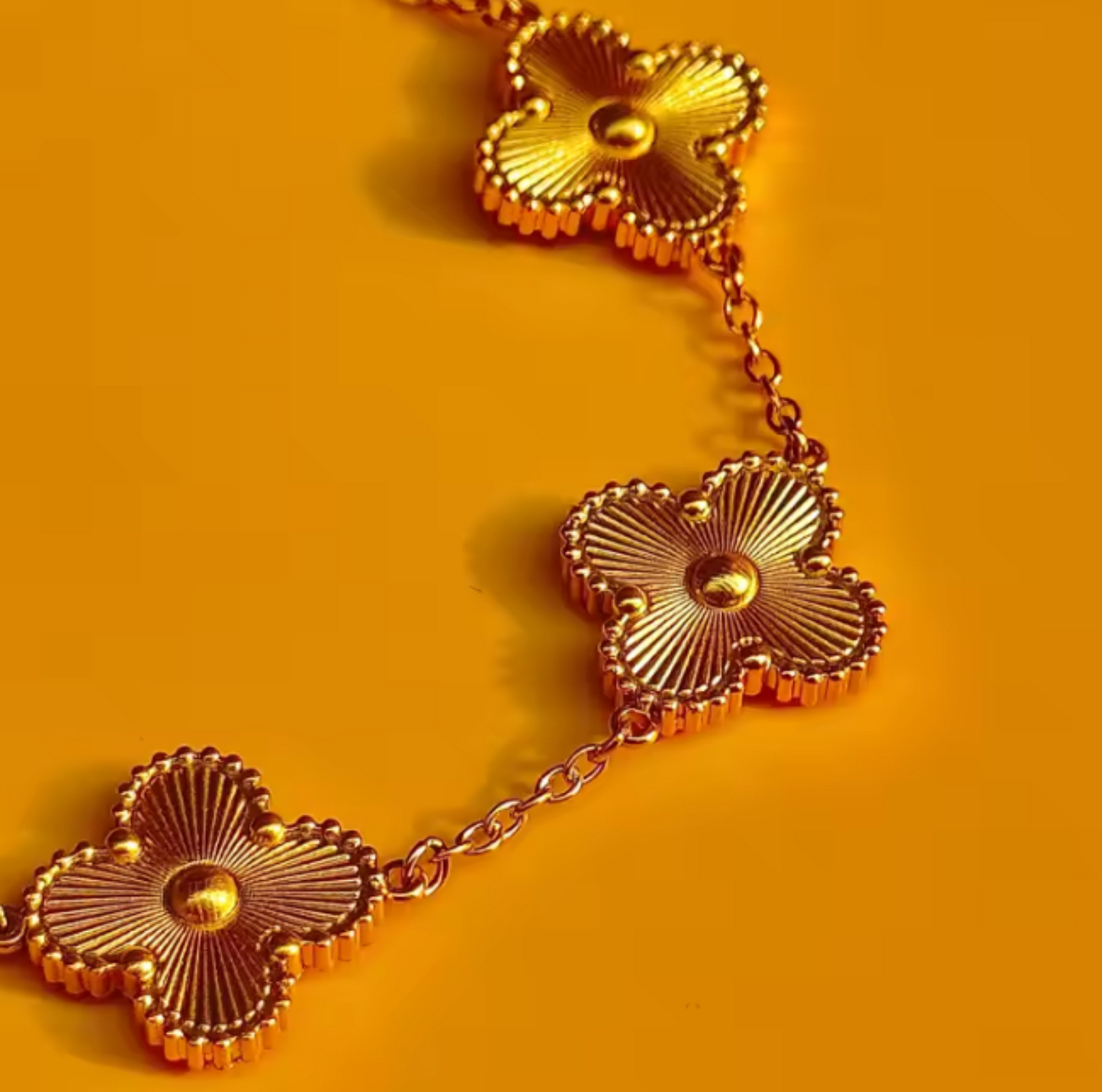 Bracelet en Acier Inoxydable - Fleurs Élégantes