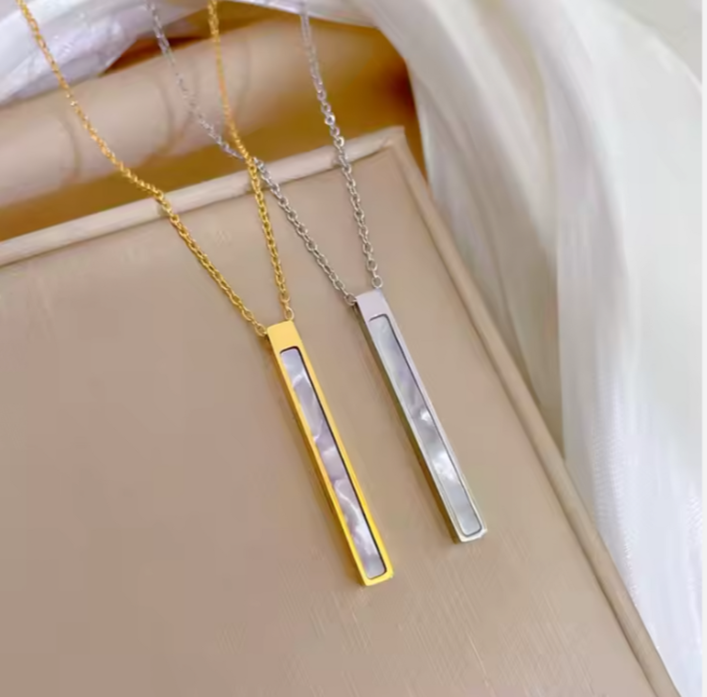 Collier en Acier Inoxydable - Barre Nacrée