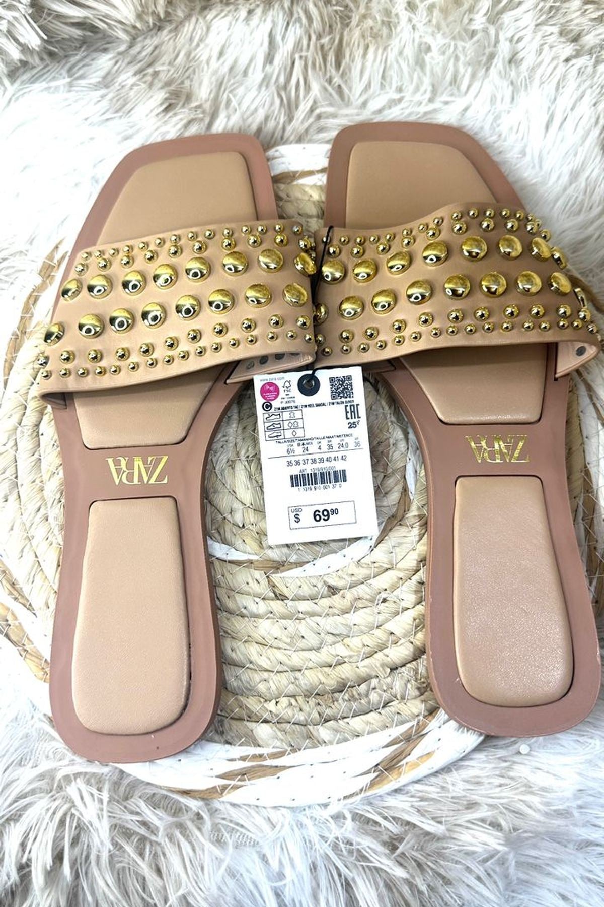 Sandale  cloutée