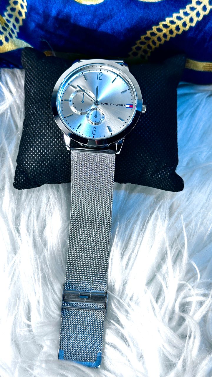 Tom01 Montre inspirée