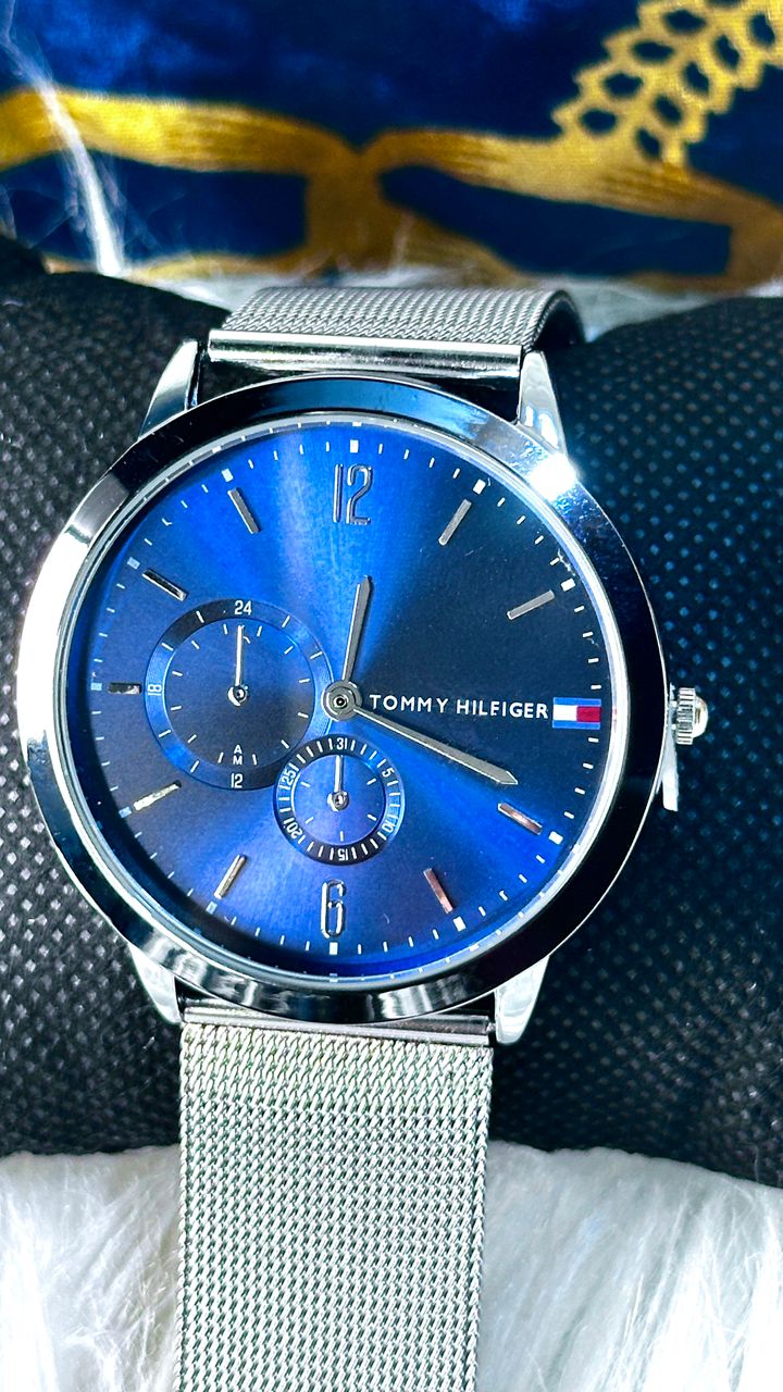 Tom01 Montre inspirée