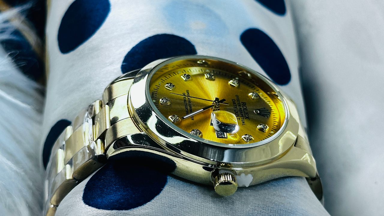 R004 Montre inspirée