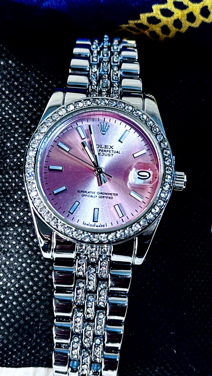 R0O1 Montre inspirée